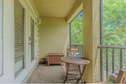 526 Wheaton Trent Place, Tampa, FL 33619 - Photo 9