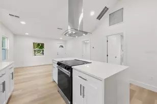2590 18th Ave N, Saint Petersburg, FL 33713 - Photo 3