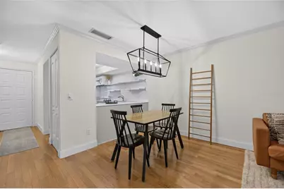 3812 N Oak Drive #M32, Tampa, FL 33611 - Photo 9