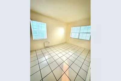 1931 7th Street S, Saint Petersburg, FL 33705 - Photo 5