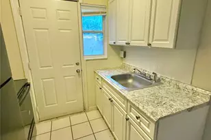 1931 7th St S, Saint Petersburg, FL 33705 - Photo 3