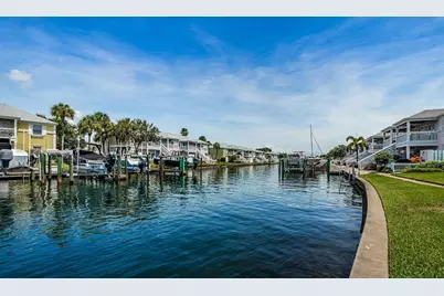 5215 Coquina Key Drive SE #B, Saint Petersburg, FL 33705 - Photo 7
