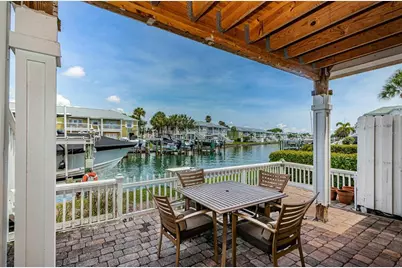 5215 Coquina Key Drive SE #B, Saint Petersburg, FL 33705 - Photo 11