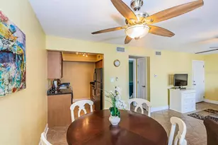 5215 Coquina Key Dr SE, Saint Petersburg, FL 33705 - Photo 17