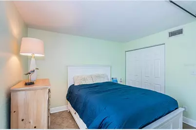 5215 Coquina Key Drive SE #B, Saint Petersburg, FL 33705 - Photo 15