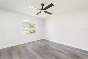 902 Shangri La Dr, Seffner, FL 33584 - Photo 17