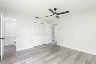 902 Shangri La Dr, Seffner, FL 33584 - Photo 21