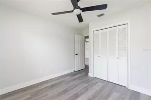 902 Shangri La Dr, Seffner, FL 33584 - Photo 15