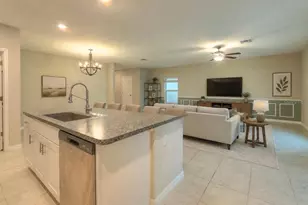 7217 Ronnie Gardens Ct, Tampa, FL 33619 - Photo 11