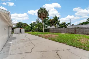 5010 Shetland Ave, Tampa, FL 33615 - Photo 5