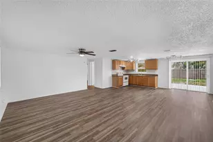 5010 Shetland Ave, Tampa, FL 33615 - Photo 7
