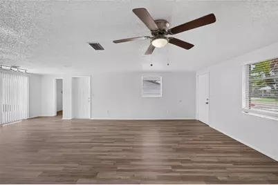 5010 Shetland Avenue, Tampa, FL 33615 - Photo 9
