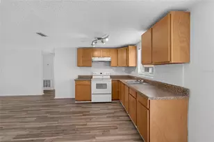 5010 Shetland Ave, Tampa, FL 33615 - Photo 13