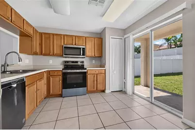10717 Shady Preserve Drive, Riverview, FL 33579 - Photo 11