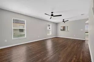 10717 Shady Preserve Dr, Riverview, FL 33579 - Photo 7
