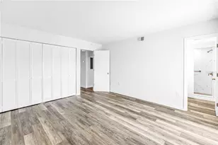 1051 79th Ave N, Saint Petersburg, FL 33702 - Photo 15