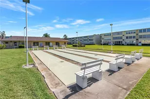 1051 79th Ave N, Saint Petersburg, FL 33702 - Photo 15