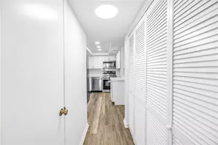 1051 79th Ave N, Saint Petersburg, FL 33702 - Photo 5