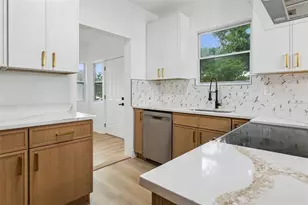4660 7th Ave N, Saint Petersburg, FL 33713 - Photo 7