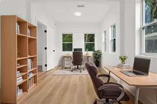 4660 7th Ave N, Saint Petersburg, FL 33713 - Photo 13