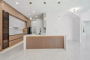 10627 Hatteras Dr SW, Tampa, FL 33615 - Photo 19