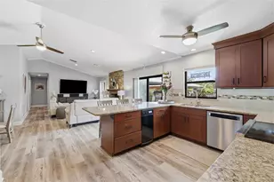 176 Maple Ave, Palm Harbor, FL 34684 - Photo 9