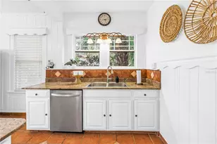 6120 5th Ave S, Saint Petersburg, FL 33707 - Photo 17