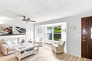 1071 Persimmon Dr, Palm Harbor, FL 34683 - Photo 7