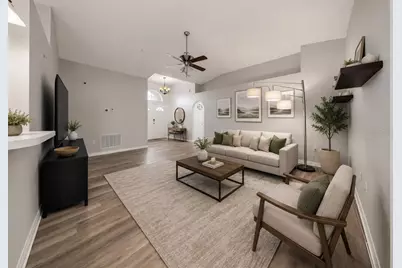 12740 Lake Vista Drive, Gibsonton, FL 33534 - Photo 3