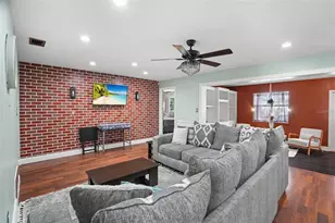 1564 Santa Monica Dr, Dunedin, FL 34698 - Photo 3