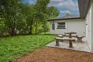 1421 26th Ave S, Saint Petersburg, FL 33705 - Photo 21