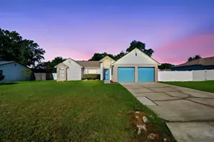 4745 Canterbury Dr, Land O Lakes, FL 34639 - Photo 1