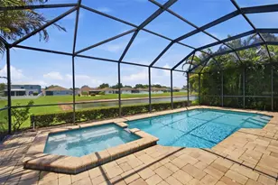 11432 Drifting Leaf Dr, Riverview, FL 33579 - Photo 3