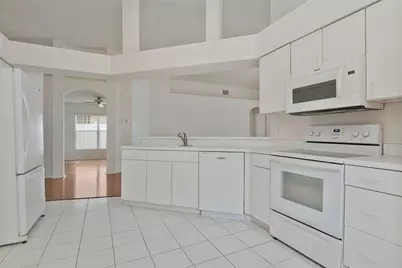 8512 Heyward Road, Tampa, FL 33635 - Photo 9