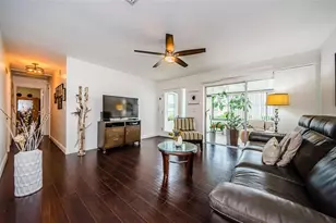 2739 Sherbrooke Ln, Palm Harbor, FL 34684 - Photo 5