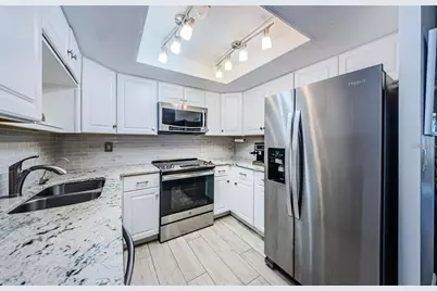 2739 Sherbrooke Lane #B, Palm Harbor, FL 34684 - Photo 11