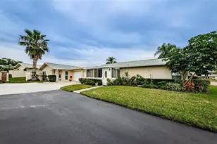 2739 Sherbrooke Ln, Palm Harbor, FL 34684 - Photo 27