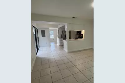 16638 Brigadoon Drive, Tampa, FL 33618 - Photo 7