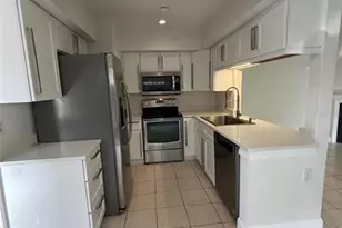 16638 Brigadoon Dr, Tampa, FL 33618 - Photo 9