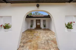 5106 Oakhaven Ln, Tampa, FL 33617 - Photo 3