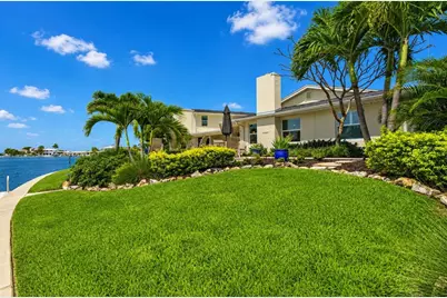 812 Snug Island, Clearwater Beach, FL 33767 - Photo 47