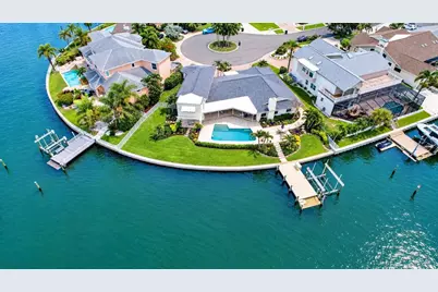 812 Snug Island, Clearwater Beach, FL 33767 - Photo 3