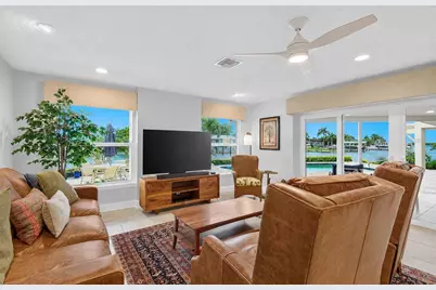 812 Snug Island, Clearwater Beach, FL 33767 - Photo 19