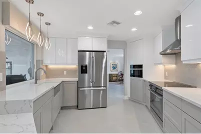 812 Snug Island, Clearwater Beach, FL 33767 - Photo 9