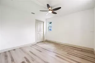 7851 40th Ave N, Saint Petersburg, FL 33709 - Photo 29