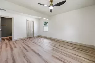 7851 40th Ave N, Saint Petersburg, FL 33709 - Photo 15
