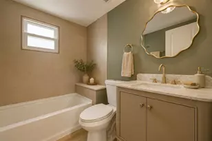 7851 40th Ave N, Saint Petersburg, FL 33709 - Photo 17