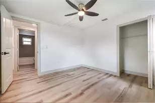 7851 40th Ave N, Saint Petersburg, FL 33709 - Photo 29