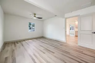 7851 40th Ave N, Saint Petersburg, FL 33709 - Photo 17