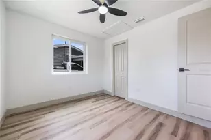 7851 40th Ave N, Saint Petersburg, FL 33709 - Photo 25